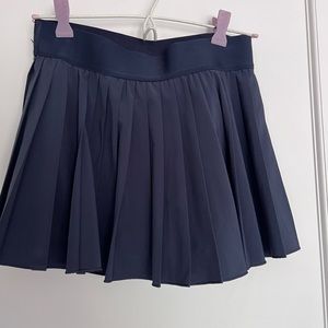 Aritiza TNA Tennis Pro Micro Skirt S Small Navy Blue